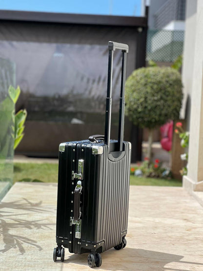 Valise aluminium noire élégante